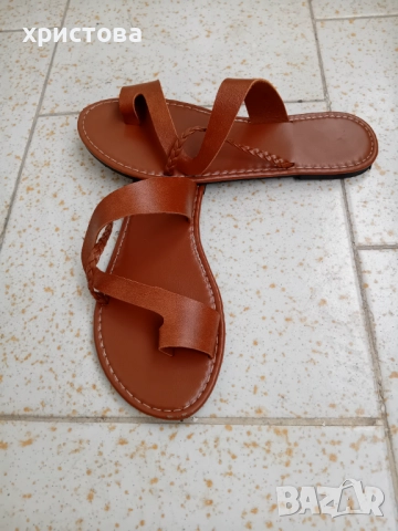 Страхотни сандали