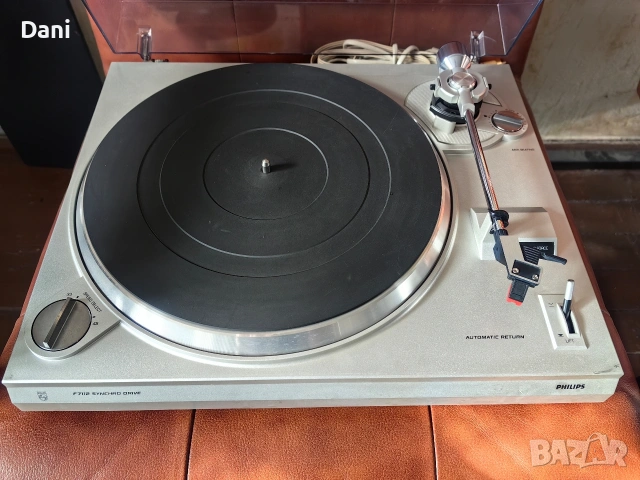 Грамофон Philips F 7112, снимка 2 - Грамофони - 53118843