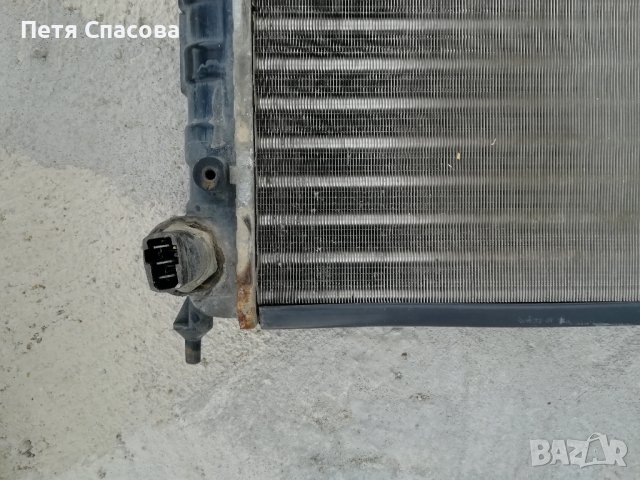 VW Passat Wagon B3 2.0 1992 Радиатор охладителна система, снимка 3 - Части - 42705729