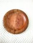Дървена ръчно резбована чиния, снимка 1 - Антикварни и старинни предмети - 34061723