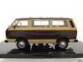 Volkswagen T3 Caravelle Bus 1981 - мащаб 1:43 на IXO моделът е нов в PVC дисплей-кейс VW Transporter, снимка 3