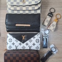 Портмонета на "LOUIS VUITTON ", снимка 1 - Портфейли, портмонета - 40299739