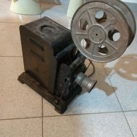 Прожекционен кино апарат, снимка 9 - Антикварни и старинни предмети - 39366010