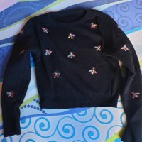 Къса блузка с пчелички, снимка 1 - Блузи с дълъг ръкав и пуловери - 31536326
