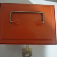 метална кутия с ключ, снимка 8 - Колекции - 31076708