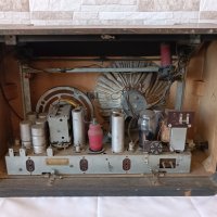 Старо лампово радио - TELEFUNKEN SUPER 175 WK - 1941 година, снимка 11 - Антикварни и старинни предмети - 40159650