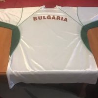Търся - Купувам фланелки на България само от видовете на снимките, снимка 3 - Спортни дрехи, екипи - 31370499