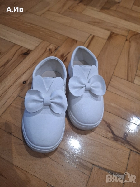 детски бели обувки, снимка 1
