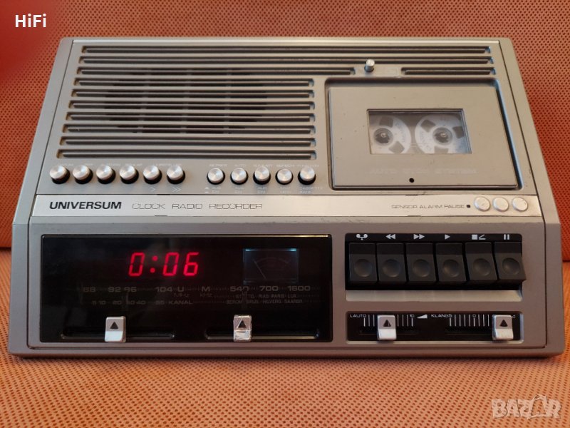 Радиокасетофон UNIVERSUM, снимка 1