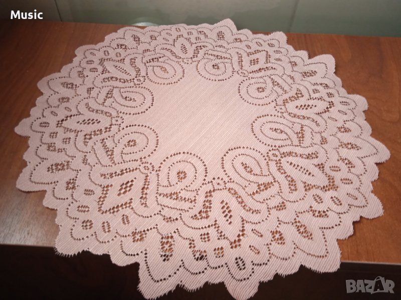 Нова малка покривка в цвят пепел от рози, снимка 1