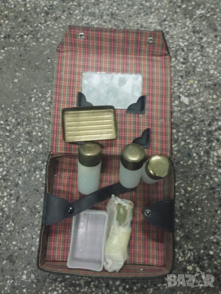 Продавам колекционерски бръснарски комплект , снимка 1
