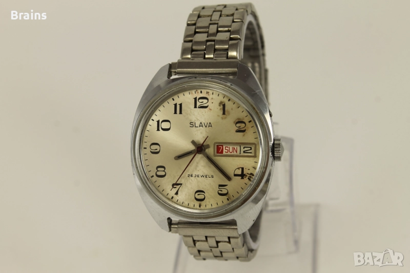 Руски Ръчен Часовник SLAVA 2628 Със 26 Камъка, снимка 1