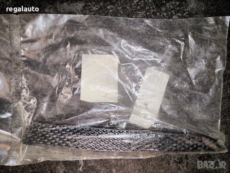 5228799,CV44-8229-AA,лайсна под ляв фар FORD KUGA 2012-2020, снимка 1