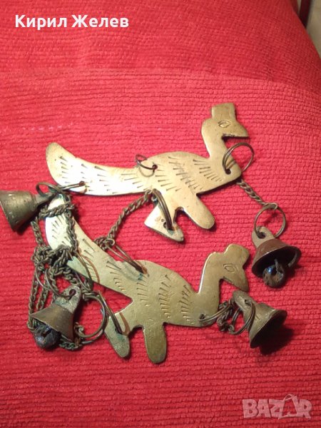 2 СТАРИ МЕСИНГОВИ ПАУНА ОРНАМЕНТИРАНИ РЪЧНО с КАМБАНКИ и ВЕРИЖКИ ВИНТИДЖ ДЕКОРАЦИЯ 7754, снимка 1