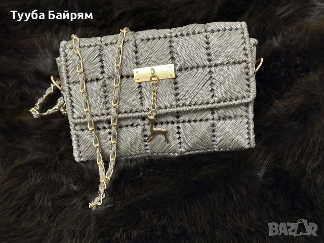 Продавам ръчно изработена дамска чанта