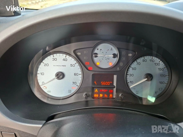 Peugeot Partner 1.6HDi, снимка 13 - Автомобили и джипове - 54314133