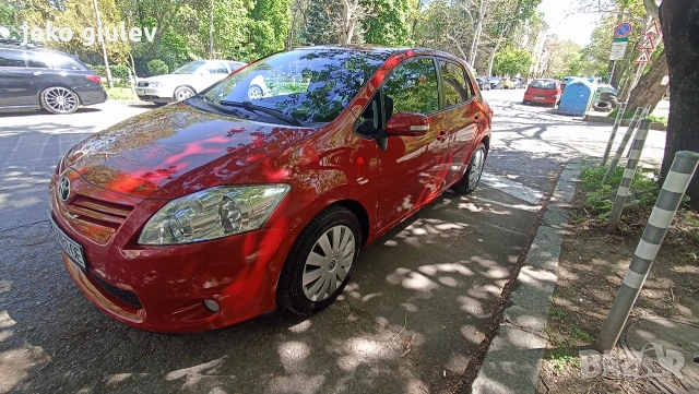 Продава се toyota auris 1.6, снимка 2 - Автомобили и джипове - 54331188