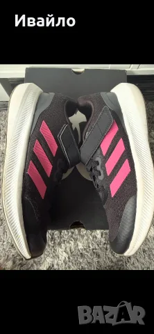 Детски маратонки Адидас / Adidas, снимка 4 - Детски маратонки - 56541776