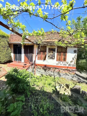 Продавам къща с двор, снимка 3 - Къщи - 54018435