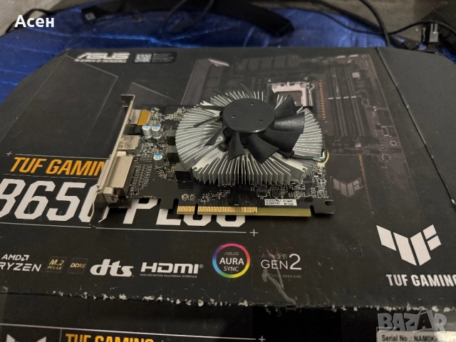 продавам видео карта MEDION RADEON RX 460 2GB GDDR5 PCI-E GRAPHICS CARD DVI DP HDMI