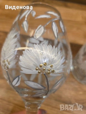 Предлагам за продажба ръчно рисуван сет гарафа и чаши за вино, снимка 2 - Коледни подаръци - 52724125