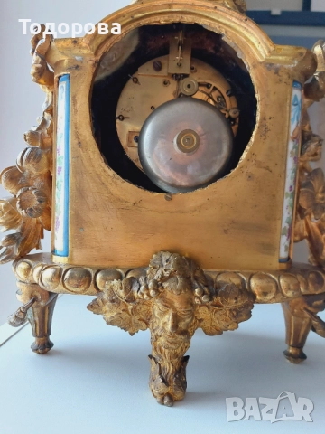 Много рядък Каминен бронзов часовник-Франция 19 век ,позлата, порцелан, 4 200 €, снимка 15 - Стенни часовници - 52310498