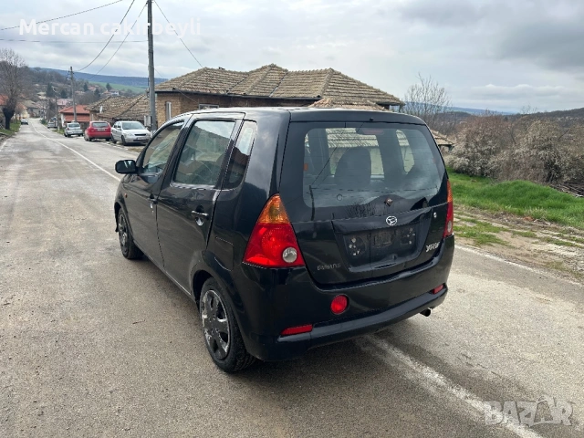 Daihatsu YRV 1.3 , снимка 4 - Автомобили и джипове - 54034266