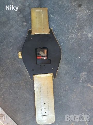 Часовник за стена, снимка 3 - Стенни часовници - 51136317