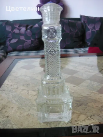 Шише от мъжки парфюм