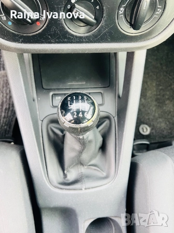 Golf 5 1.6 Бензин 115 К.С, снимка 14 - Автомобили и джипове - 52553428