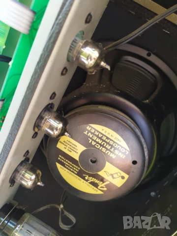 Лампов усилвател за китара Fender Blues Delux, снимка 13 - Китари - 51000313