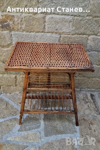 Винтидж масичка от ратан