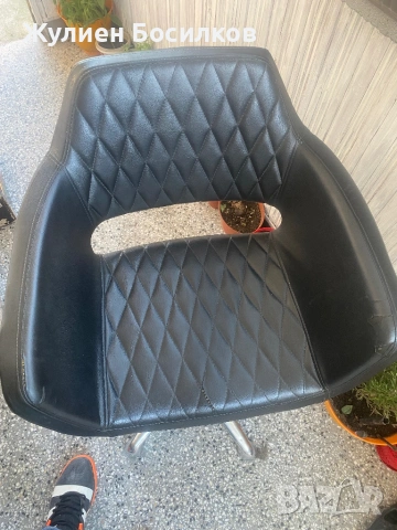 Фризьорски стол, снимка 2 - Фризьорски столове - 53908731