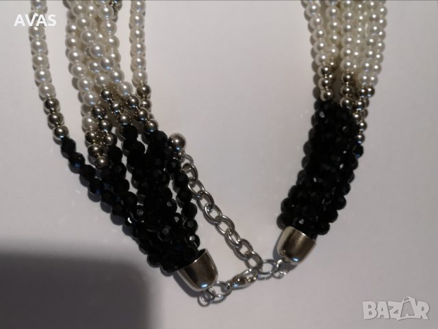 Многоредово колие черно сиво бяло, снимка 4 - Колиета, медальони, синджири - 31321193