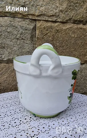 Много красива италианска керамична кашпа

, снимка 3 - Антикварни и старинни предмети - 47949158