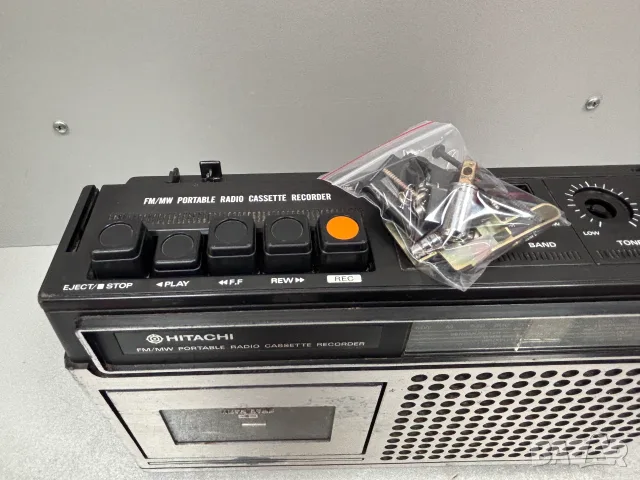 За части! FM/MW Радио Касетофон HITACHI TRK-5300, снимка 13 - Радиокасетофони, транзистори - 55950598