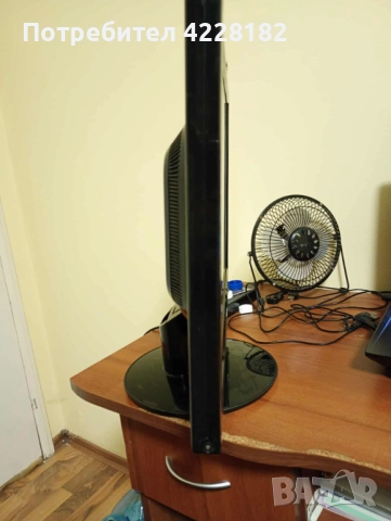 LG Flatron W2271TC 22 inch Монитор, снимка 4 - Монитори - 52187688