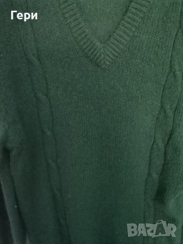 Зелен вълнен пуловер 