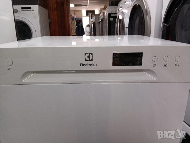 Малка свободно стояща съдомиялна кубче Elektrolux за 6 комплекта с 2 години гаранция!, снимка 5 - Съдомиялни - 53980034
