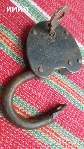 Кован руски катинар кофар , снимка 2 - Антикварни и старинни предмети - 52048402