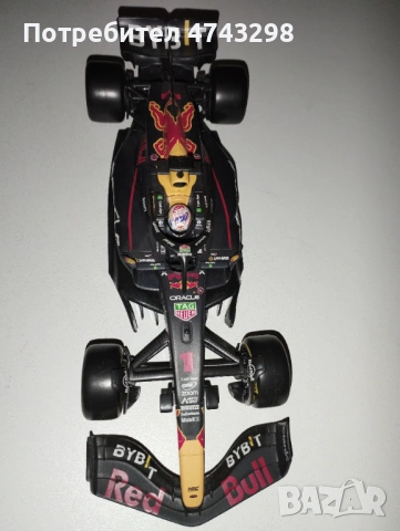 Модел на Red Bull Racing на Макс Верстапен - Сезон 2023 - Burago 1:24, снимка 2 - Колекции - 54221444