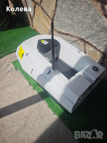 Лодка за захранка с две GPS точки, снимка 2 - Такъми - 54179251