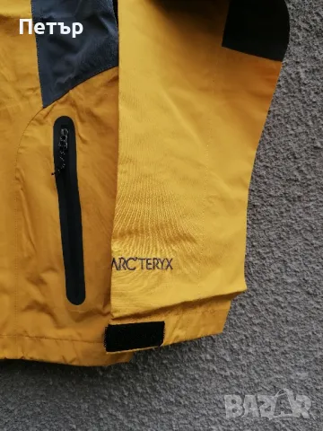 Продавам чисто ново дамско жълто водоустойчиво яке Arc'teryx , снимка 2 - Якета - 49861914