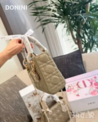 Christian Dior Дамска чанта, кожа, снимка 7 - Чанти - 56347416