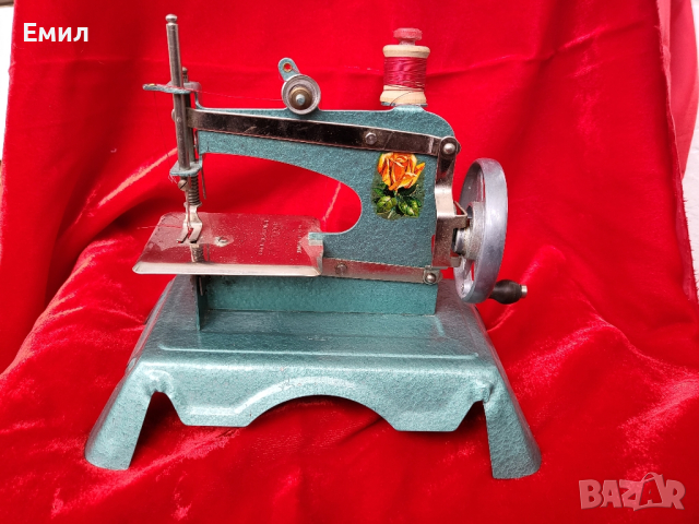 Колекционерска детска шевна машина MA COUSETTE, снимка 3 - Колекции - 44684859
