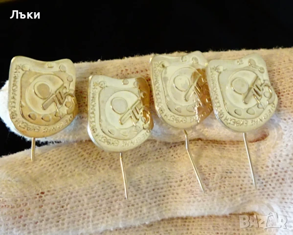 Сребърна значка,сребро 925,футбол. 