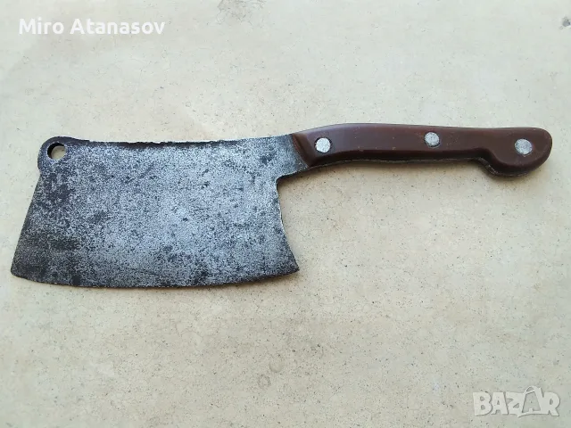 Стар ръчно кован сатър