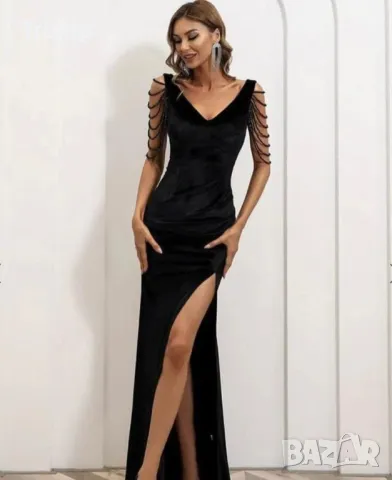 За празничните вечери! Елегантна дълга рокля от черно кадифе 