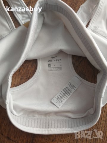  Nike SWOOSH MTLC FUTURA BRA - страхотно дамско бюстие КАТО НОВО, снимка 7 - Корсети, бюстиета, топове - 33901958
