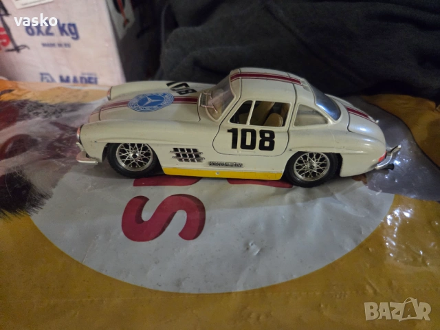 Burago Italy 1:24 Mercedes